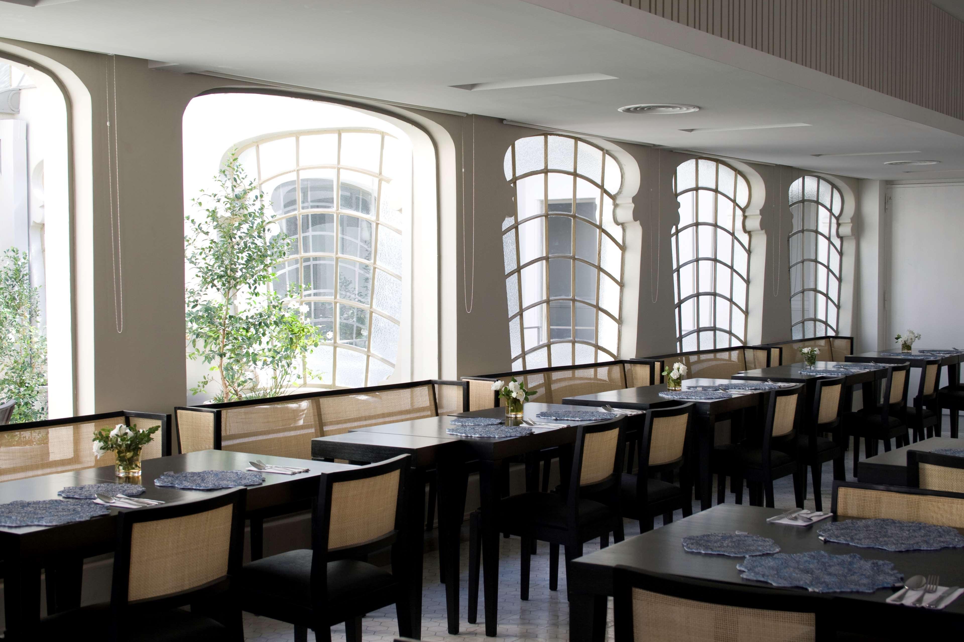 Hotel Esplendor By Wyndham Savoy 4*